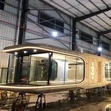 Estilo de design tropical Luxo Espaço de glamping móvel portátil moderno ao ar livre