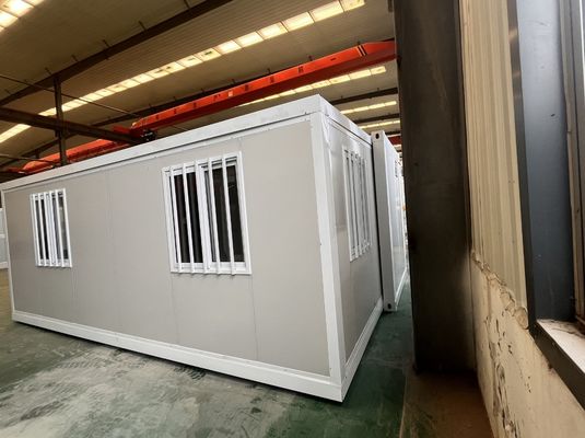 Quadro de aço galvanizado REACHTOP 2 quartos Casa de contêiner dobrável com piso de madeira