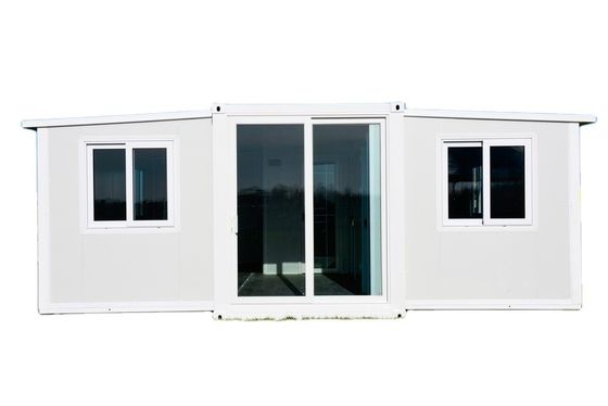 Casa de contêineres pré-fabricada portátil com painel de sanduíche de instalação rápida 20/40FT para habitação de luxo
