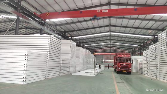 Habitação Casa de contêineres de embalagem plana com janela deslizante de PVC de design tradicional