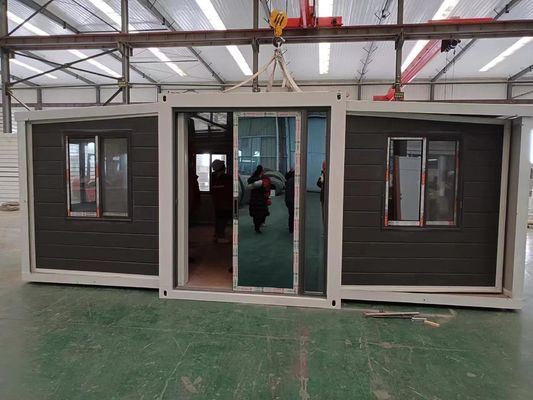 3 quartos pré-fabricados Villa móvel de luxo expansível em branco/cinzento/preto